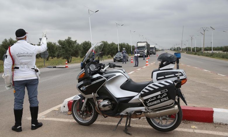 الدرك الملكي يوقف شاحنة محملة برخويات مهربة قرب الداخلة